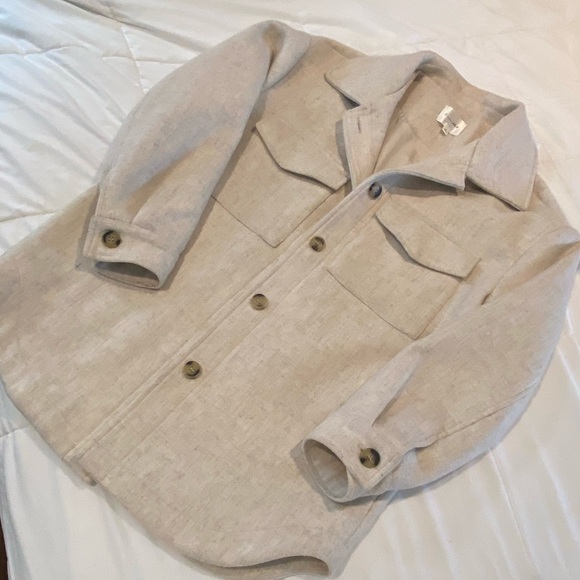 Line&Dot Heavy Shacket - Picture 2 of 7